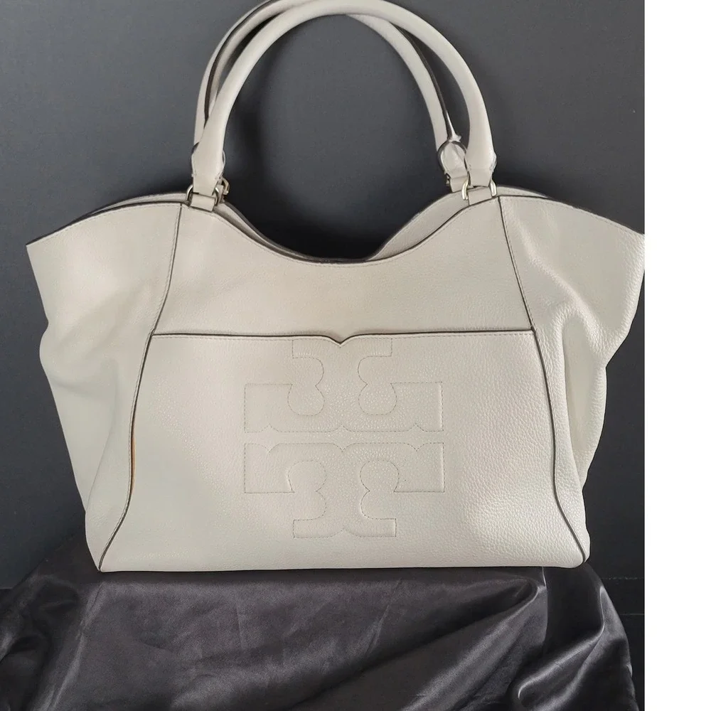 Tory Burch Bombe T East West Tote White Large